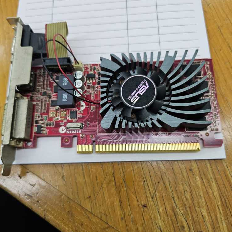 VGA PCI Express 2GB ASUS R7240 64 Bit Second