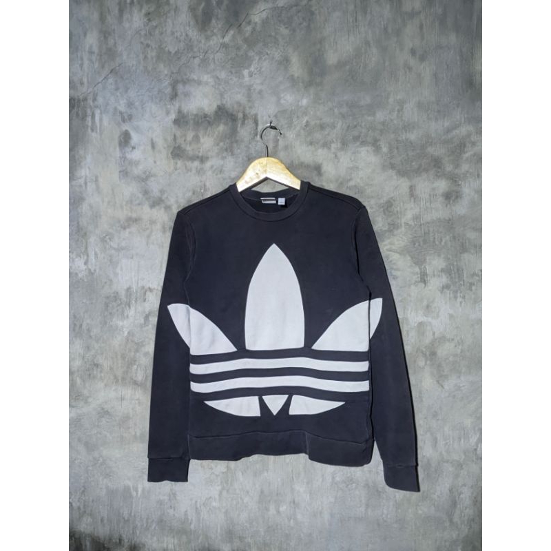 cn Adidas trefoil