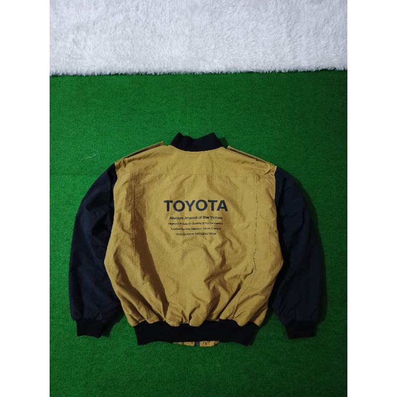 JAKET VINTAGE TOYOTA RACING