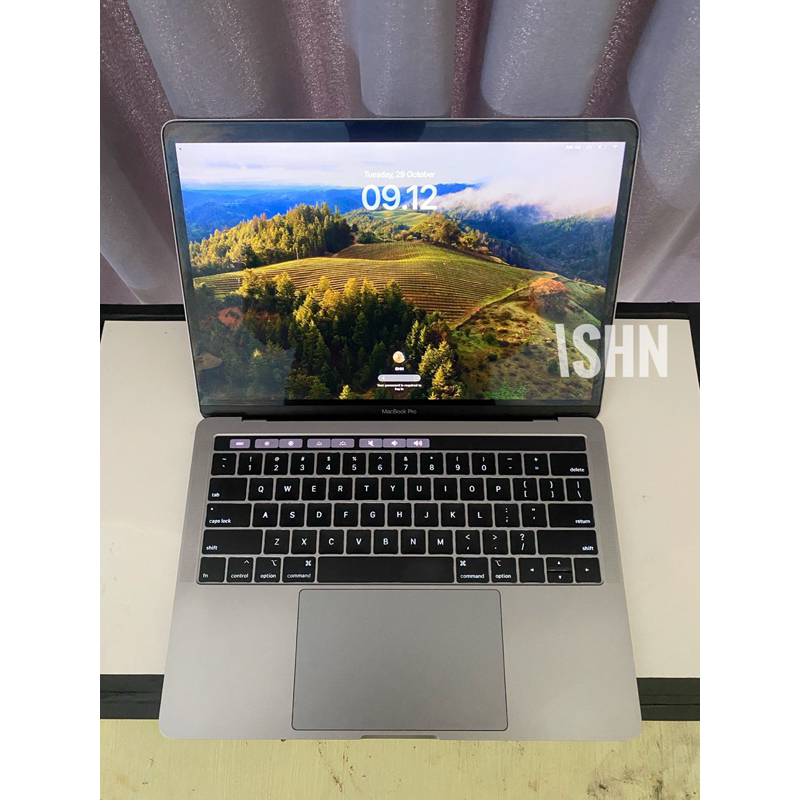 Macbook Pro 2019 TouchBar 16GB RAM / 256 SSD