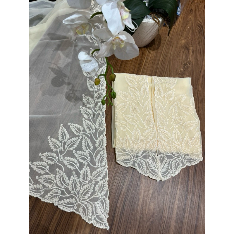 Kain Bordir Motif Daun