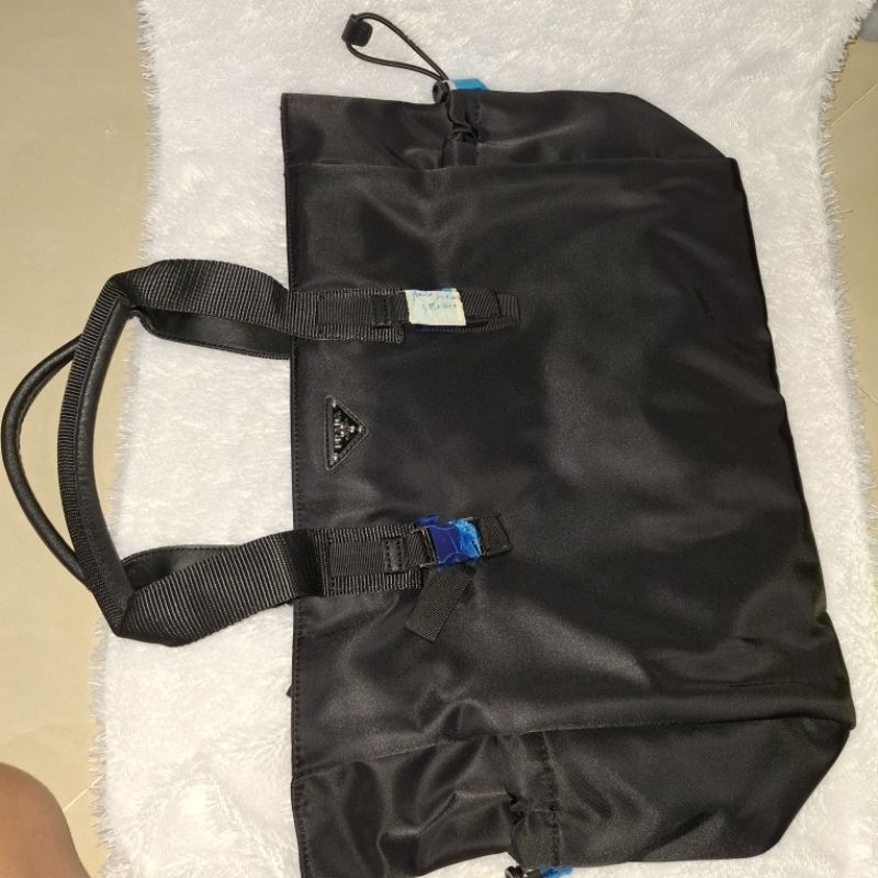 prada tote