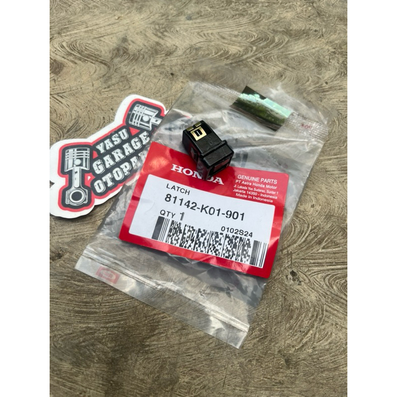 81142-K01-901 Latch Pengait Kunci Laci Pengunci Laci ADV PCX 150 LED ORIGINAL