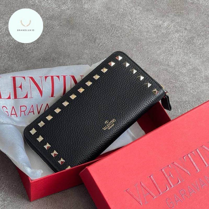 Valentino Rockstud Long Zipper Wallet