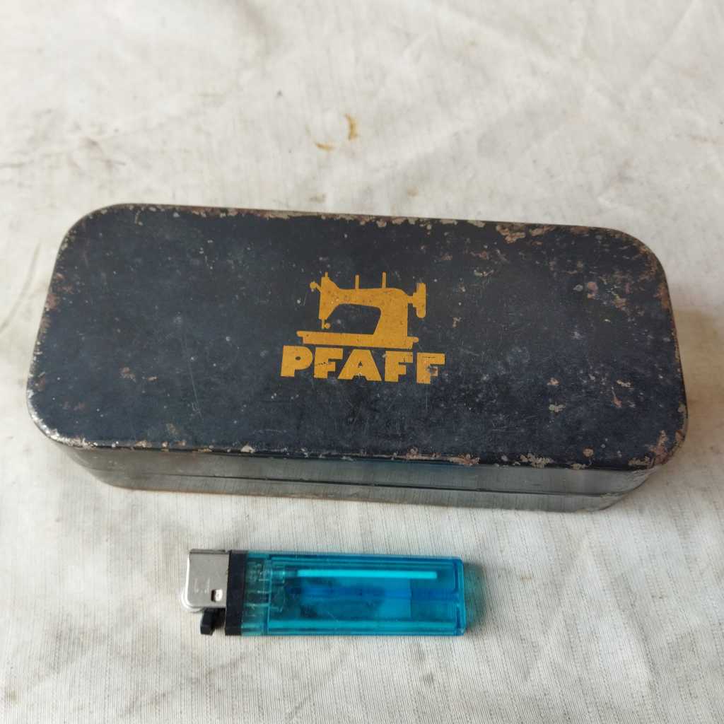 Pajangan Kotak Perkakas Mesin Jahit Pfaff