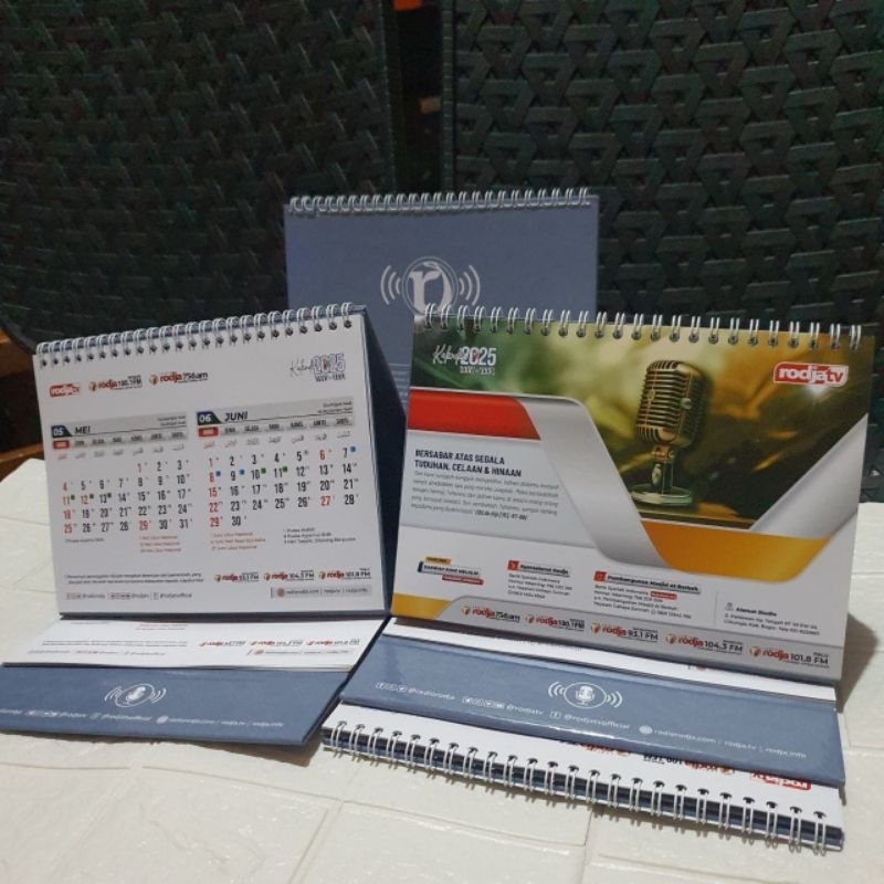 

TERBARU 2025 Kalender Meja Rodja Kalender Meja Kalender Islam 2025