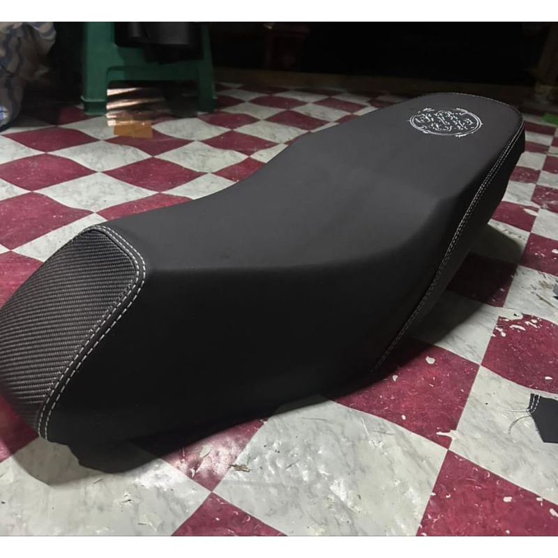jok mio sporty arvi signature tingkat karbon -jok motor arvi signature-jok mio sporty roadrace arvi 