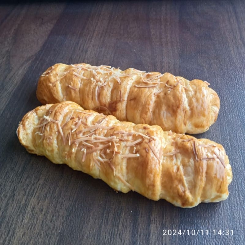 

Cheese Roll Keju Pastry - Bunsus Bakery