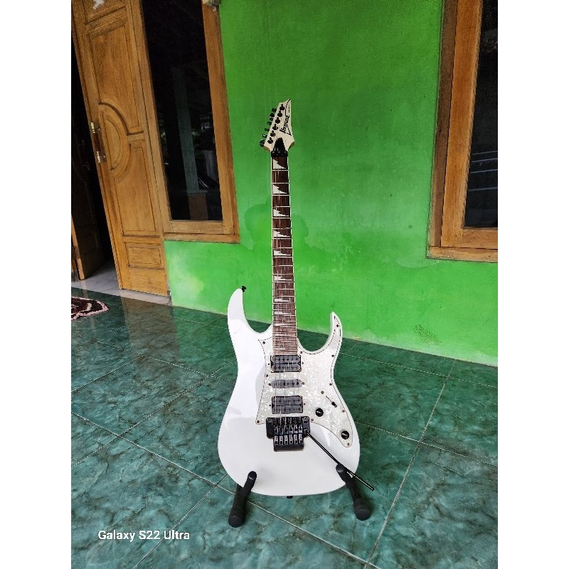 ibanez RG350DXZ white likenew