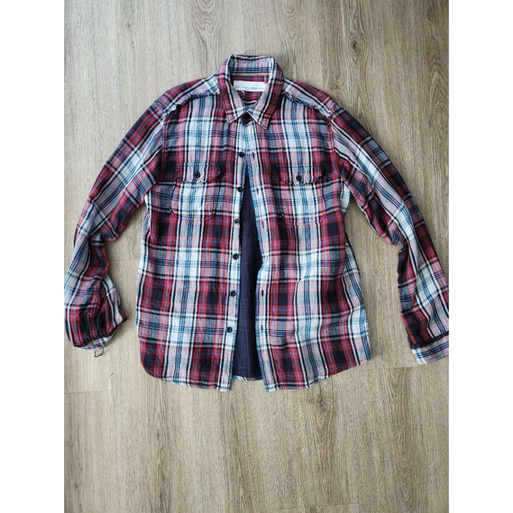 Kemeja Tartan Merah Izzue