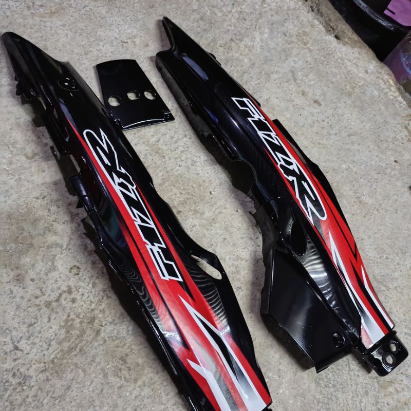 cover body belakang yamaha fizr+bok aki
