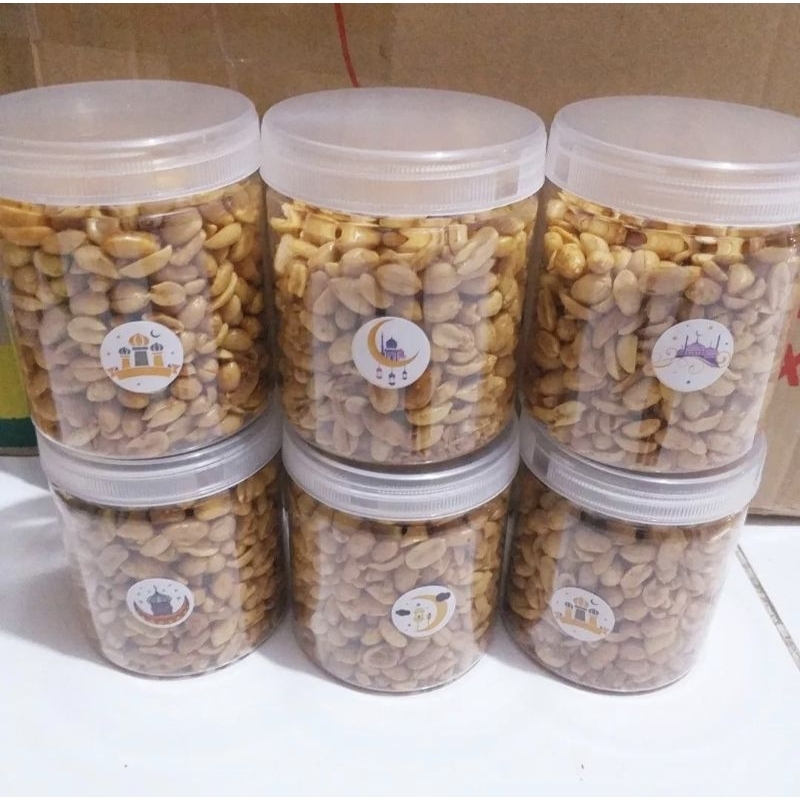 

Kacang bawang / kacang goreng / kacang asin / kacang gurih/ snack jajanan camilan murah