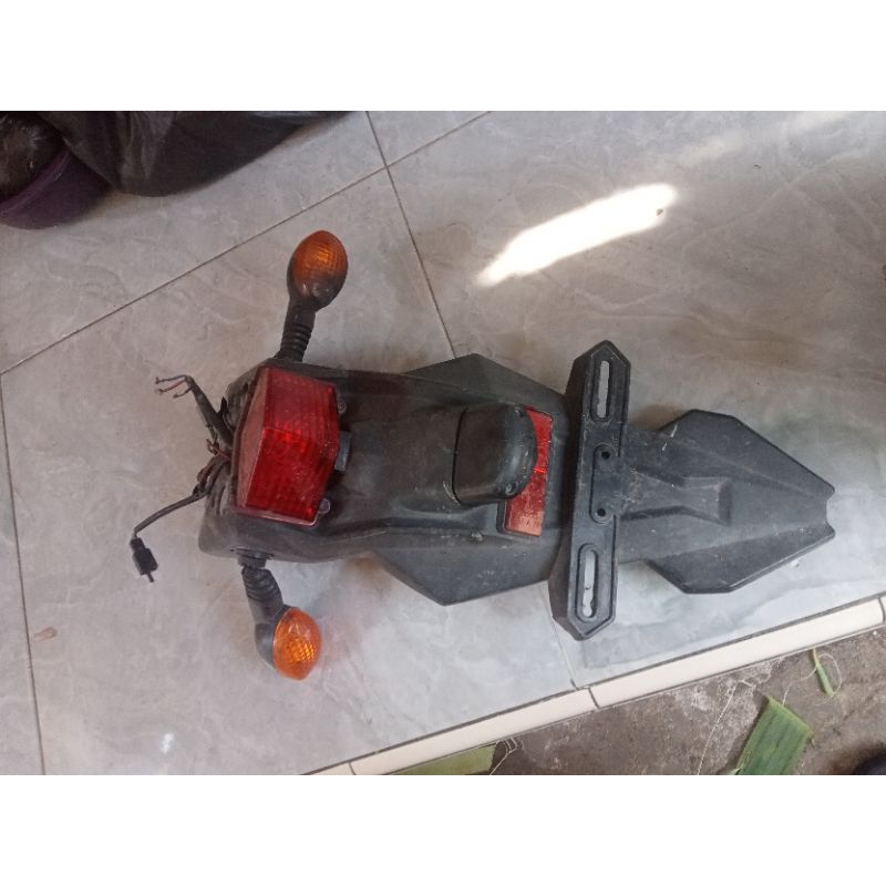 spakbor belakang KLX lengkap lampu stop+sein