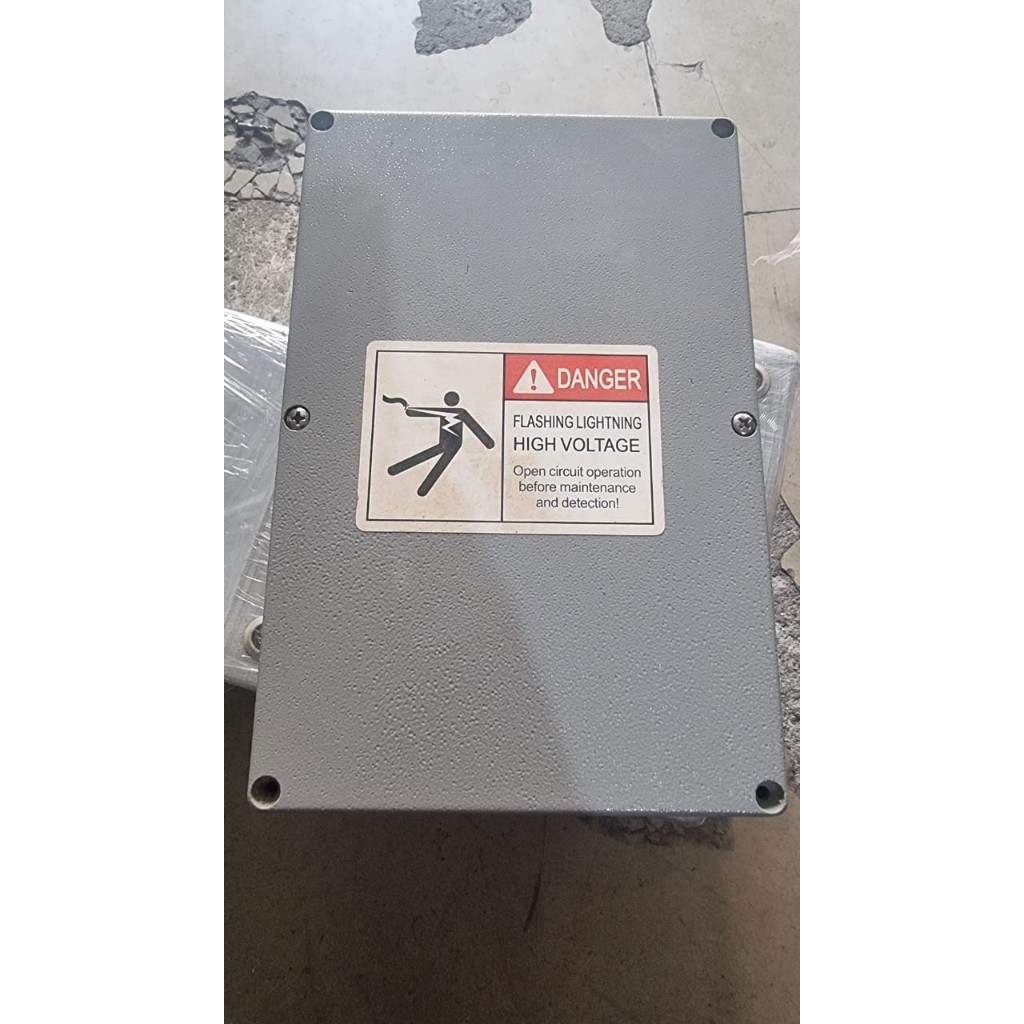 Cougar Test Terminal Box 220 x 145 x 80mm / Junction Box Grounding