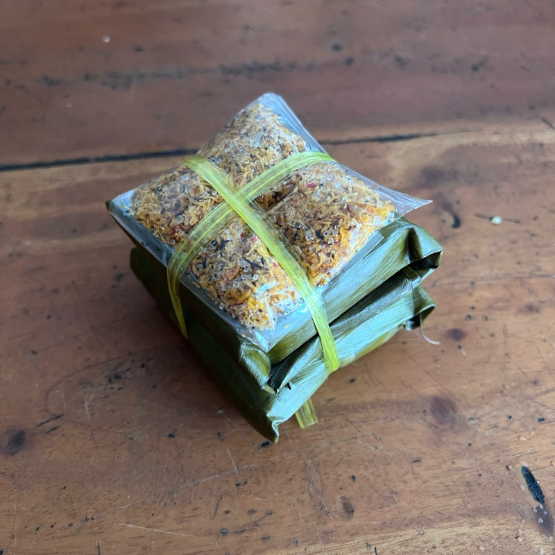 

Jajanan Pasar Buras plus Gula isi 2pcs