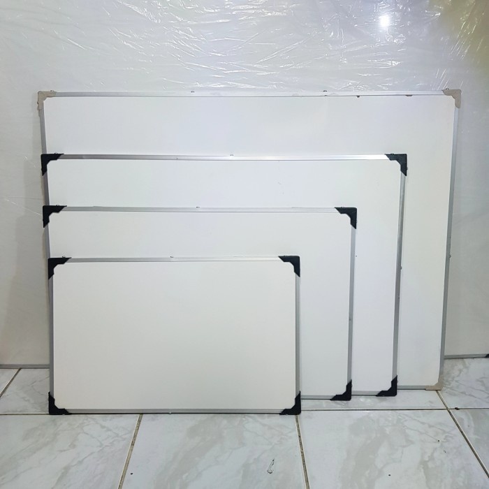 

Papan Tulis 60X90cm Spidol dan Kapur Whiteboard / Blackboard Ukuran 60X90 - 30x50