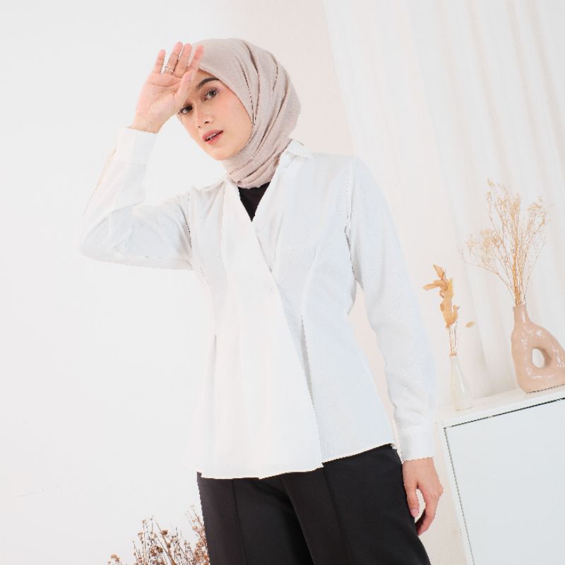 Sylvie Top//Blouse Wanita Lengan Panjang//Blouse Kemeja V Neck//Kemeja Wanita