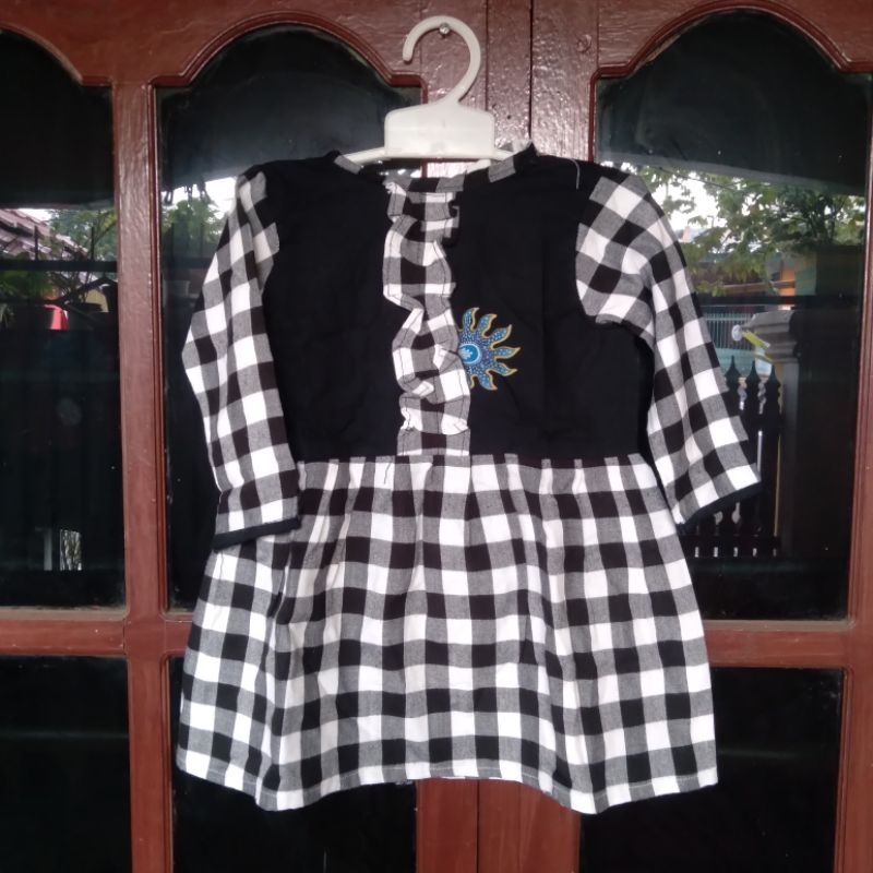 Baju Layak Pakai - Baju Anak Perempuan Kotak-Kotak