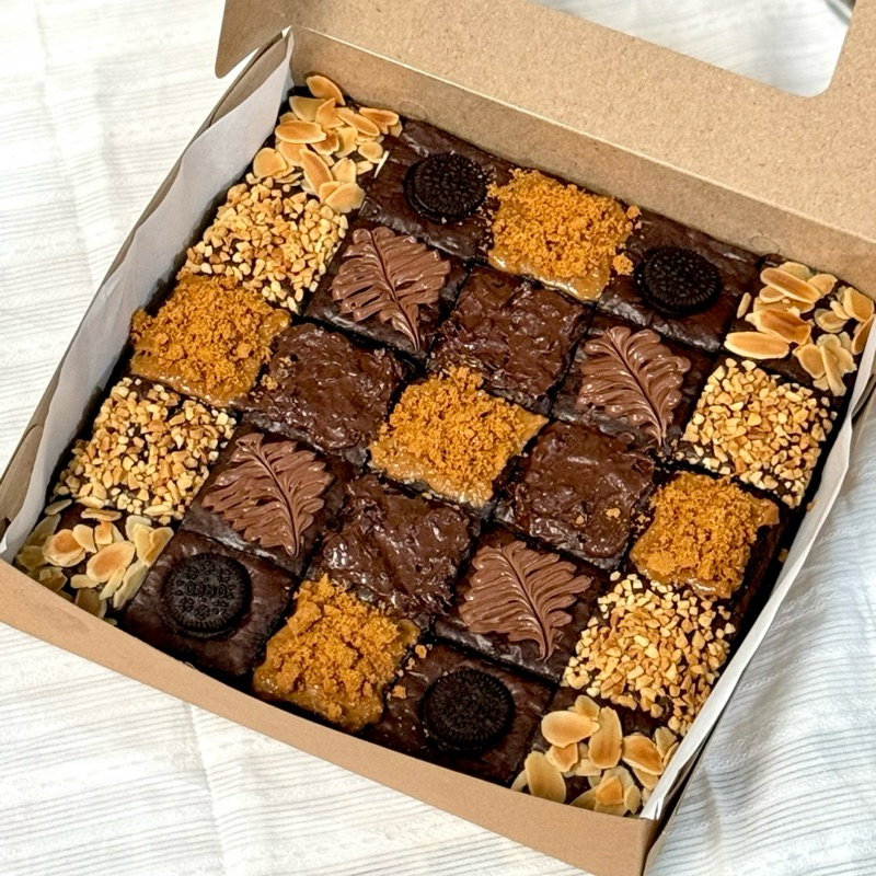 

Fudgy Brownies Ukuran 22x22 dan 22x10