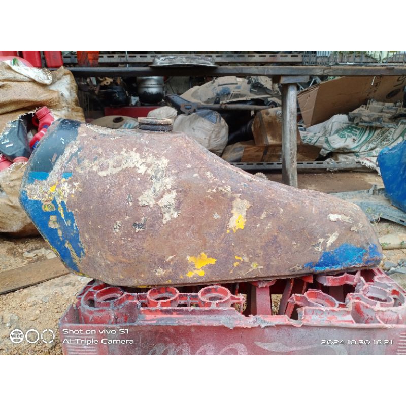tangki suzuki ts100 original ts100 trail kondisi bahan