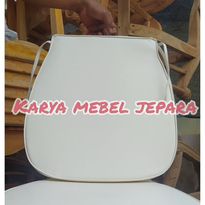 

NOTA BANTALAN (kasih note untuk kursi tifani, Olivia , Napoleon, silang)