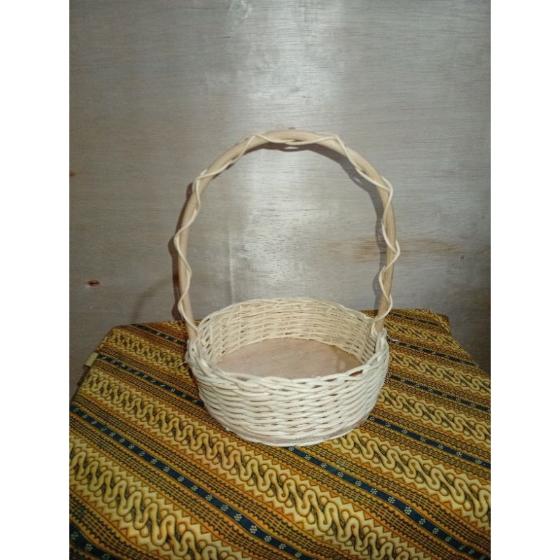

hampers rotan bulat tangkai