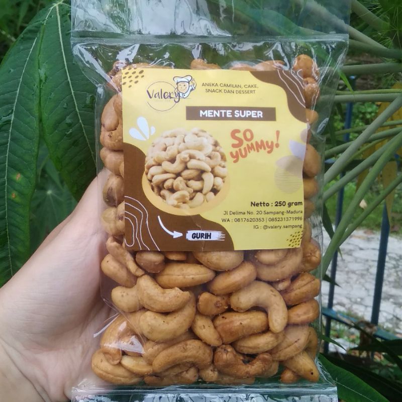 

Mente Super Premium Khas Madura (Camilan Kacang Mede Super Goreng Gurih)