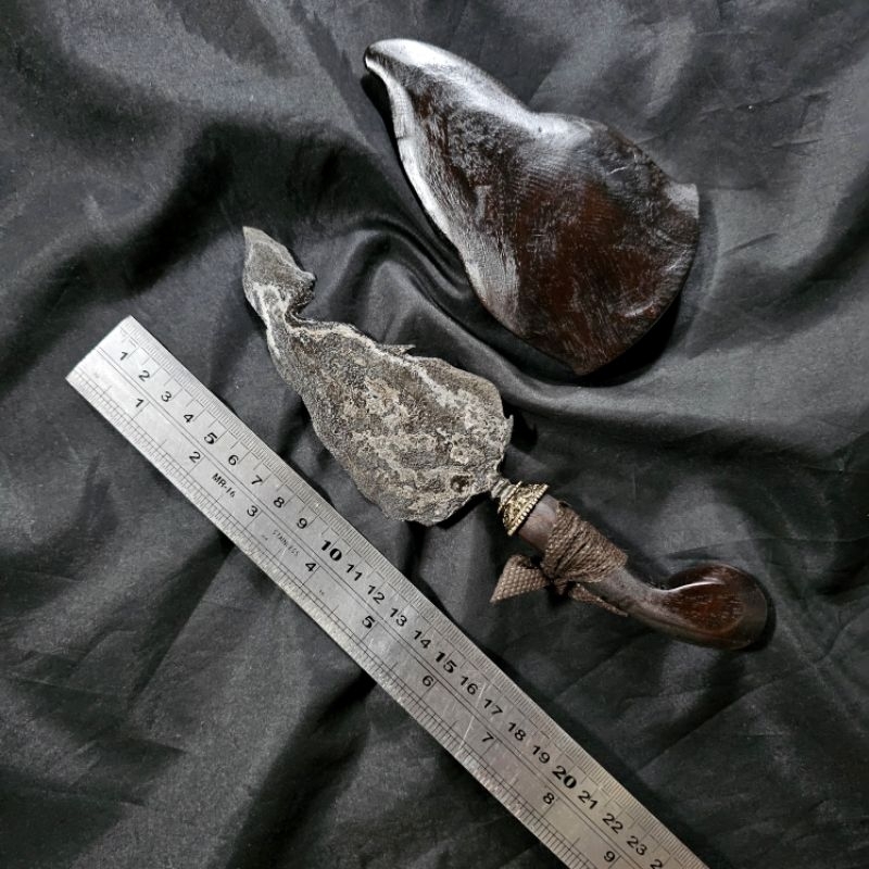 Keris Semarr Pamor Wos Wutah