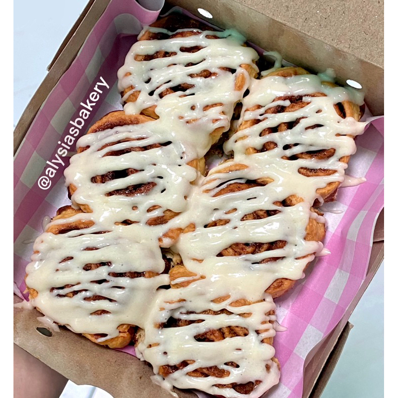 

Cinnamon Roll Premium with Cheese Drizzle by Alysia’s Bakery