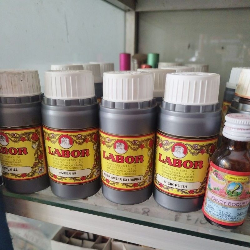 MISIK HITAM DAN PUTIH ASLI (AMBER EXTRAFINE COBRA 44 88)  WANGI SUPER