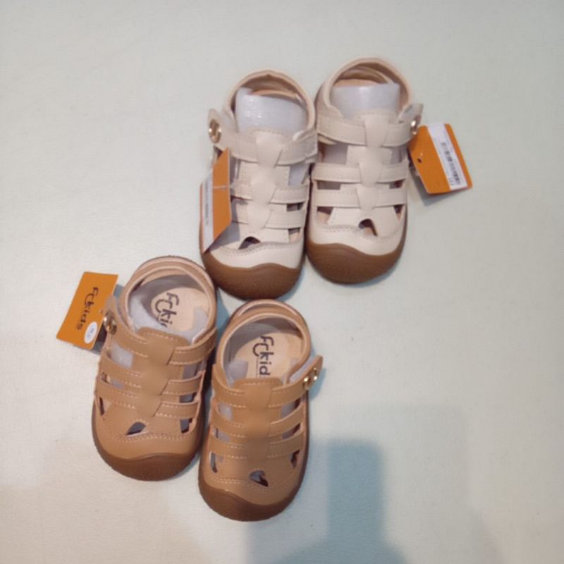 Fransisca Renaldy sepatu sandal anak