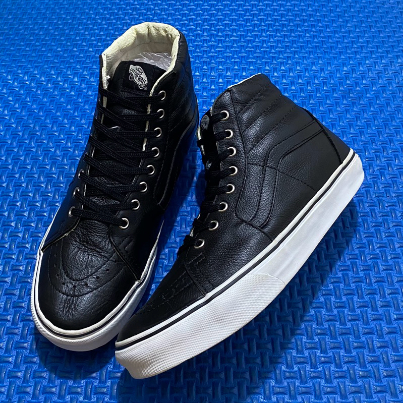 Sk8-Hi unisex leather black white