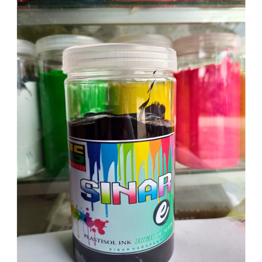 

KP8 Tinta plastisol ekonomis warna hitam SINAR HARAPAN SABLON kemasan 1kg