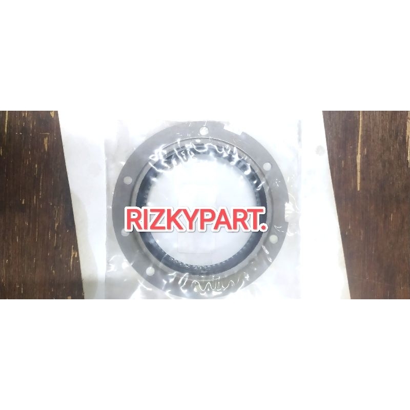 OIL SEAL CRANKSHAFT KRUK AS BELAKANG MITSUBISHI COLT DIESEL PS120