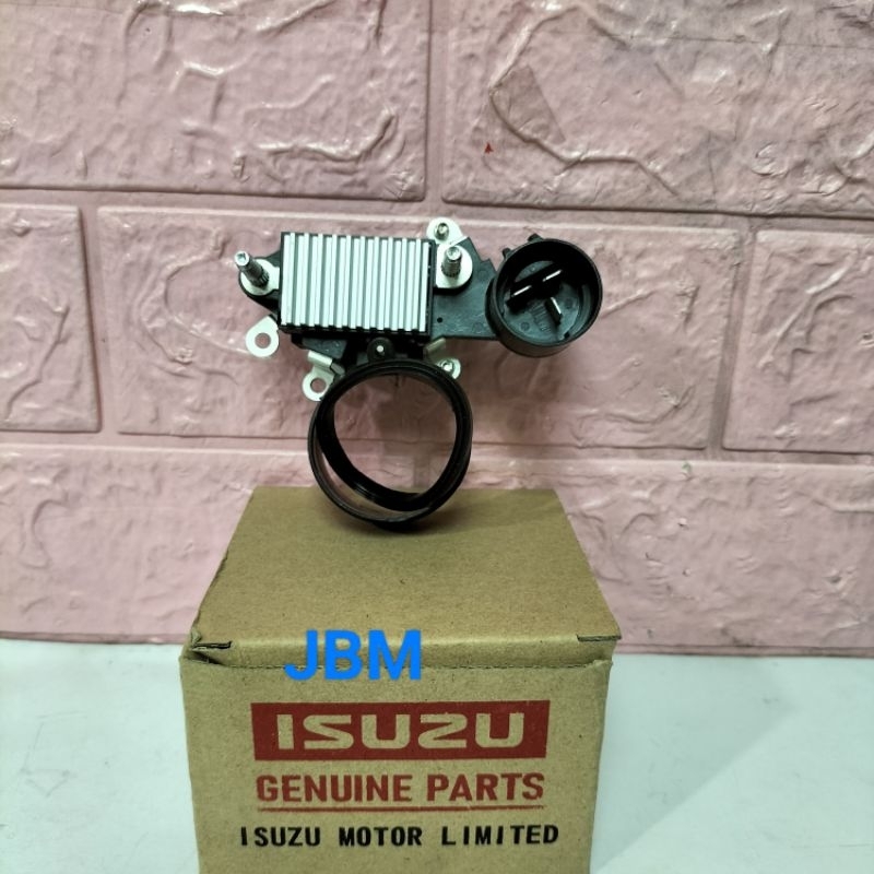 IC REGULATOR IC CAS ALTERNATOR DINAMO AMPERE ELF NKR 66 NKR71 24V K3