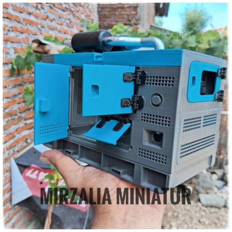 Miniatur mesin diesel ultra silent kosongan sudah dicat