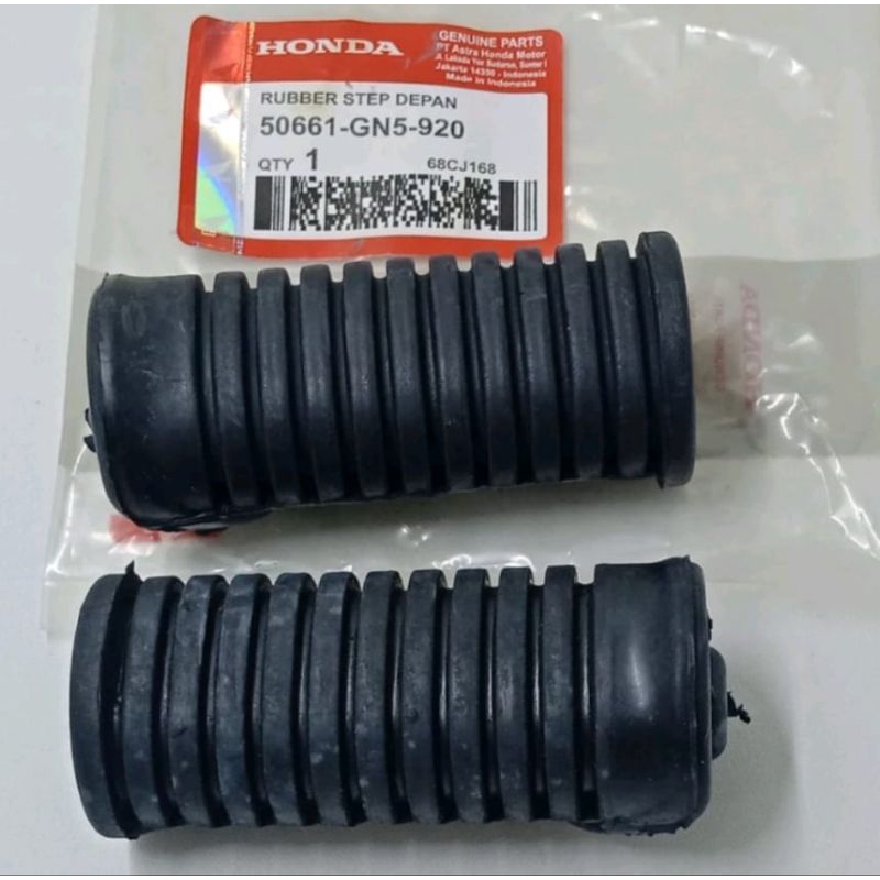 Pijakan kaki depan motor grand