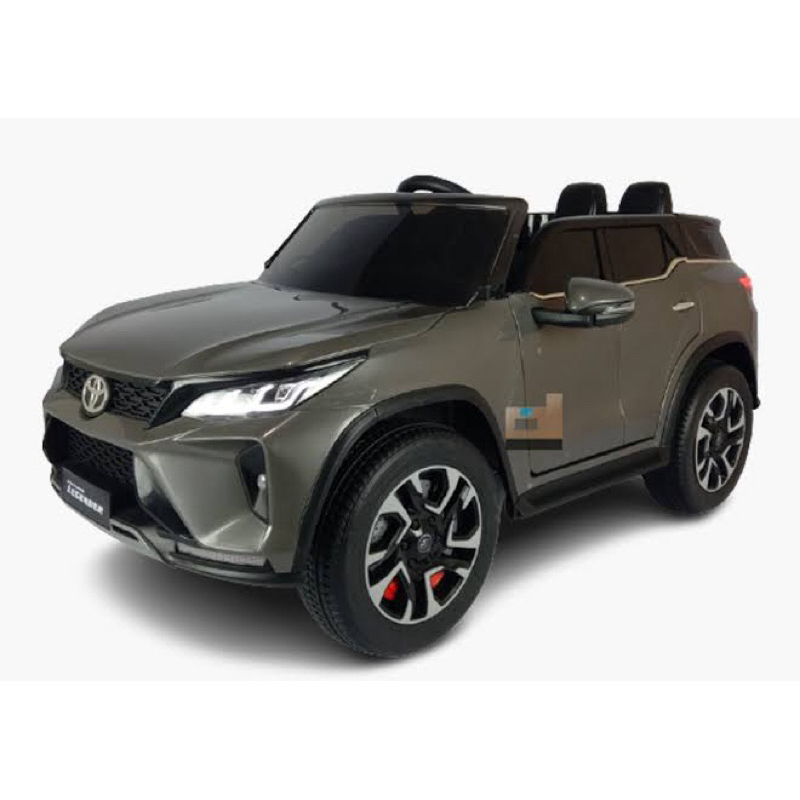 PRELOVED | Mainan Anak Mobil Aki Toyota Fortuner