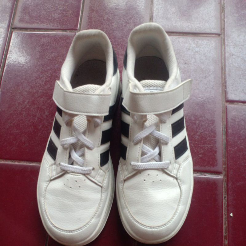 second sepatu adidas anak original