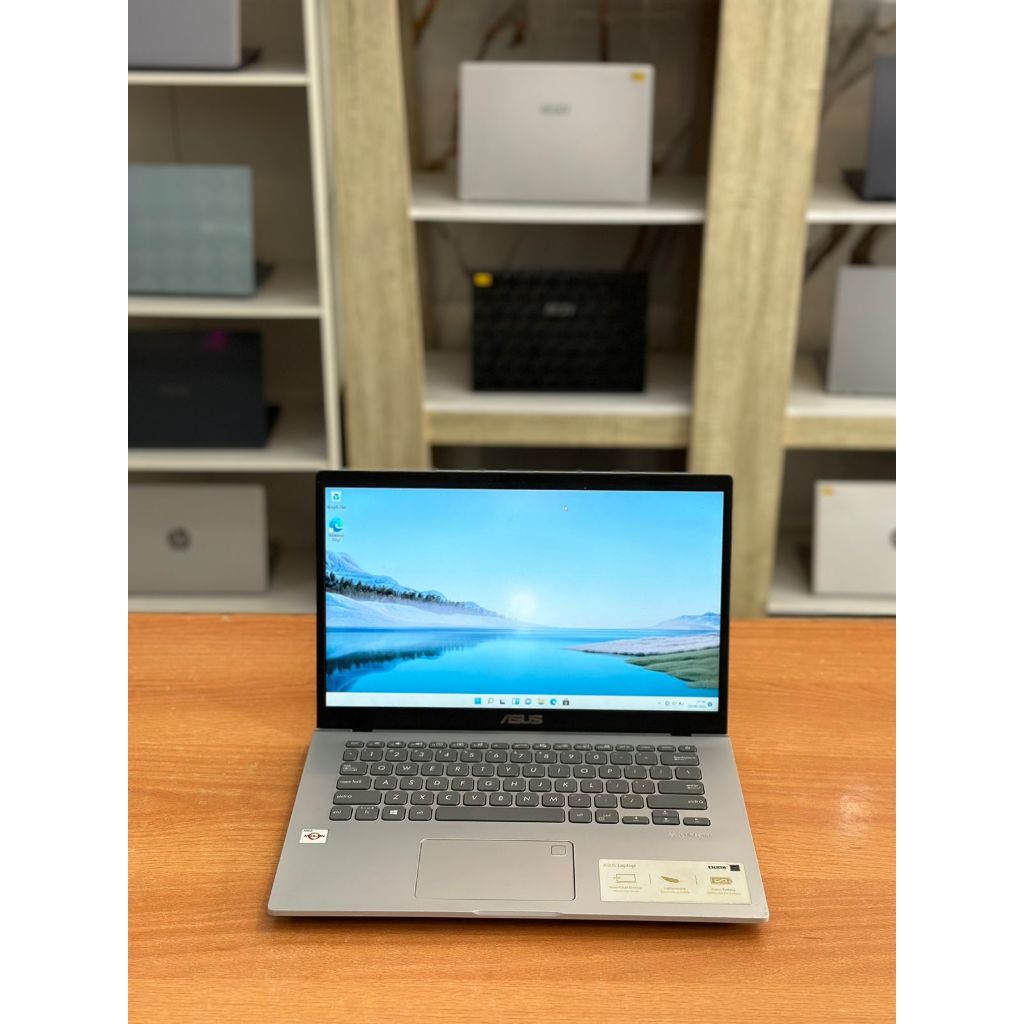 ASUS VIVOBOOK M409D | AMD ATHLON SILVER 3050U | 4 GB | SSD 256 GB |GARANSI