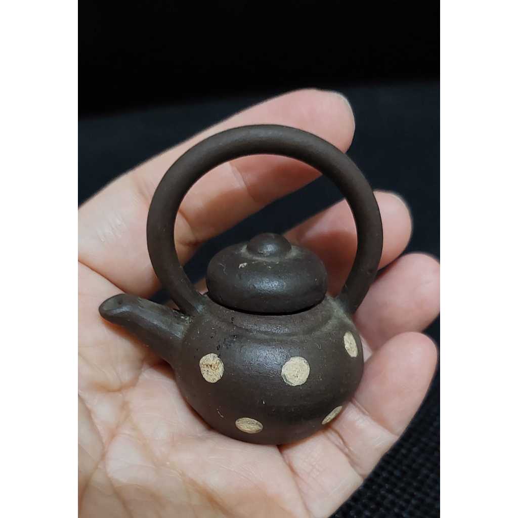 pajangan miniatur teko yixing terakota coklat tua polkadot