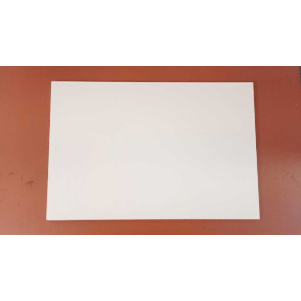 

PVC Foam Board Tebal 3mm Ukuran 40X60cm