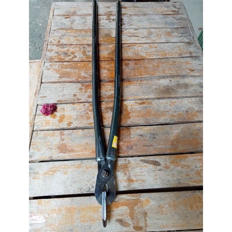 sulak pengupas kulit kelapa tua