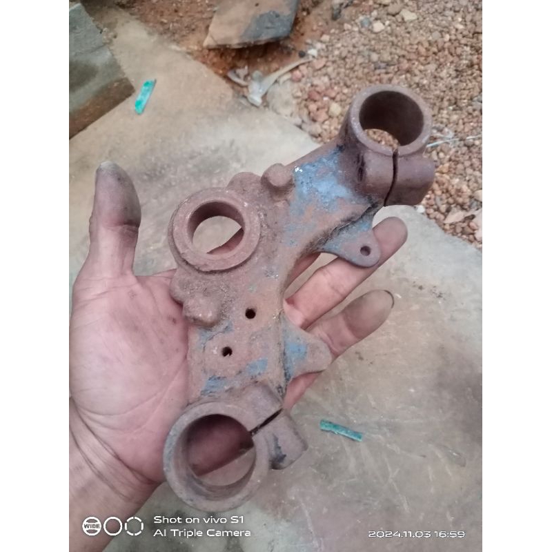 segitiga bawah t bawah kupu kupu bawah Yamaha dt100 trail original