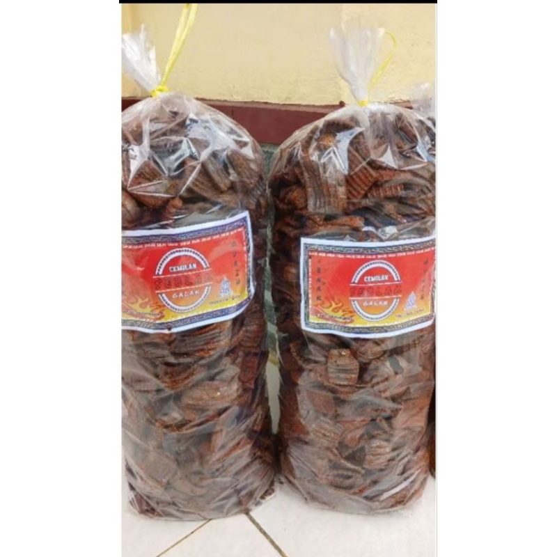 

KRUPUK SISIR JENGKOL PEDAS GURIH daun jeruk 1KG