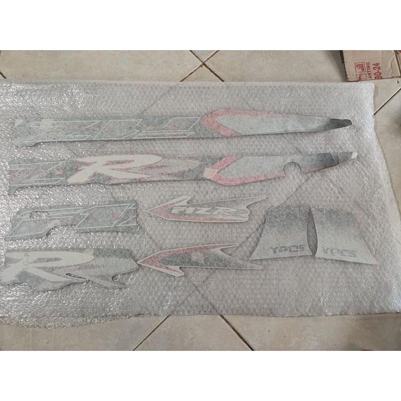 striping Yamaha F1Zr hitam merah 2002 2003 full clutch original