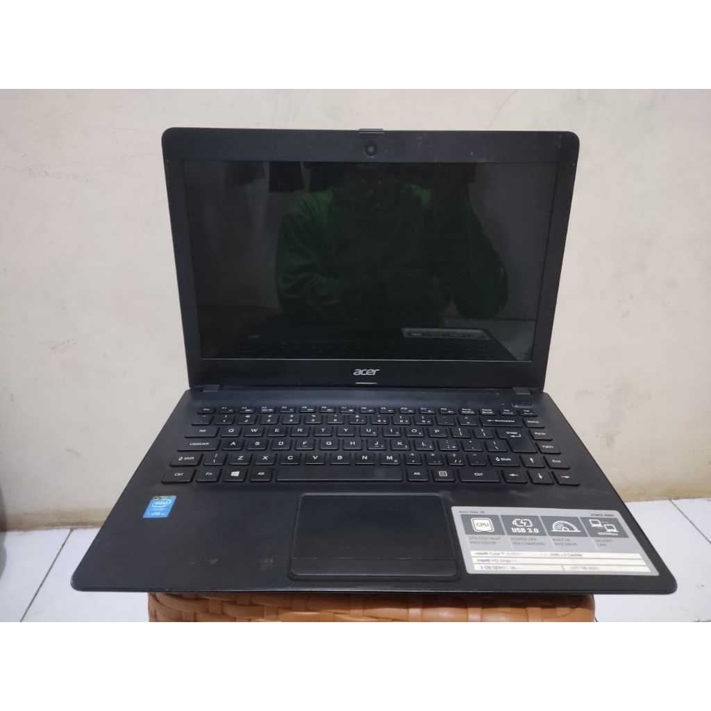 Laptop Acer One 14 Z1402 Intel Core i3-5005U Ram 2gb Hdd 500gb Apa adanya