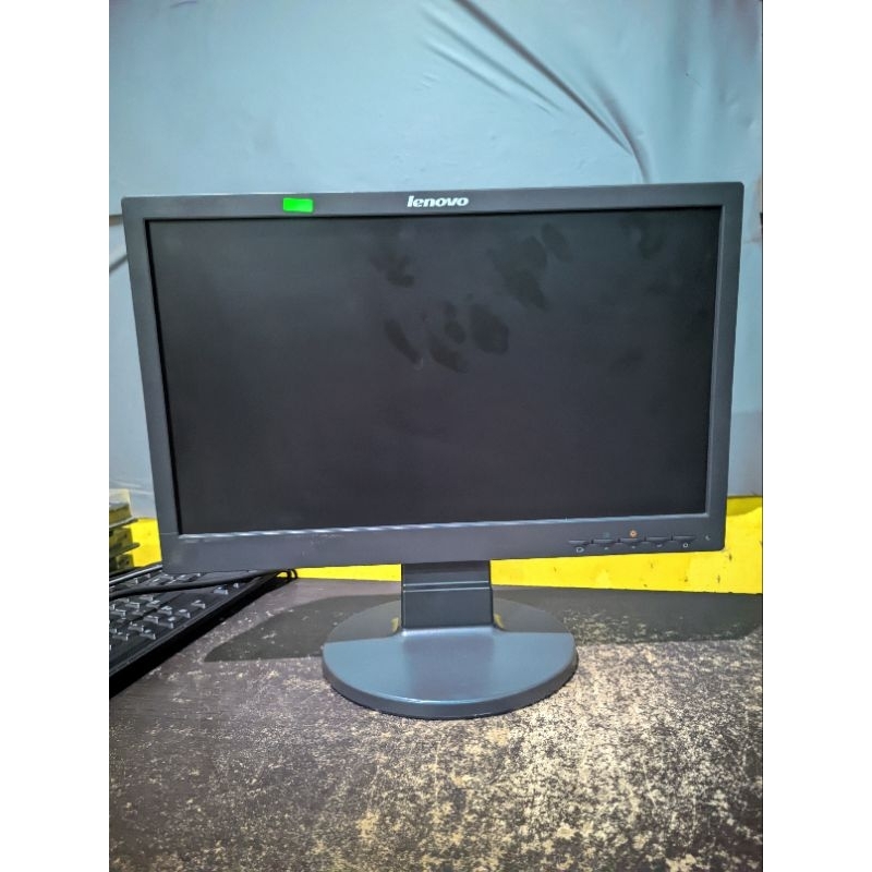 LCD Monitor PC CCTV Komputer 19 inch Wide Kondisi Normal & Minus Murah Second Bergaransi