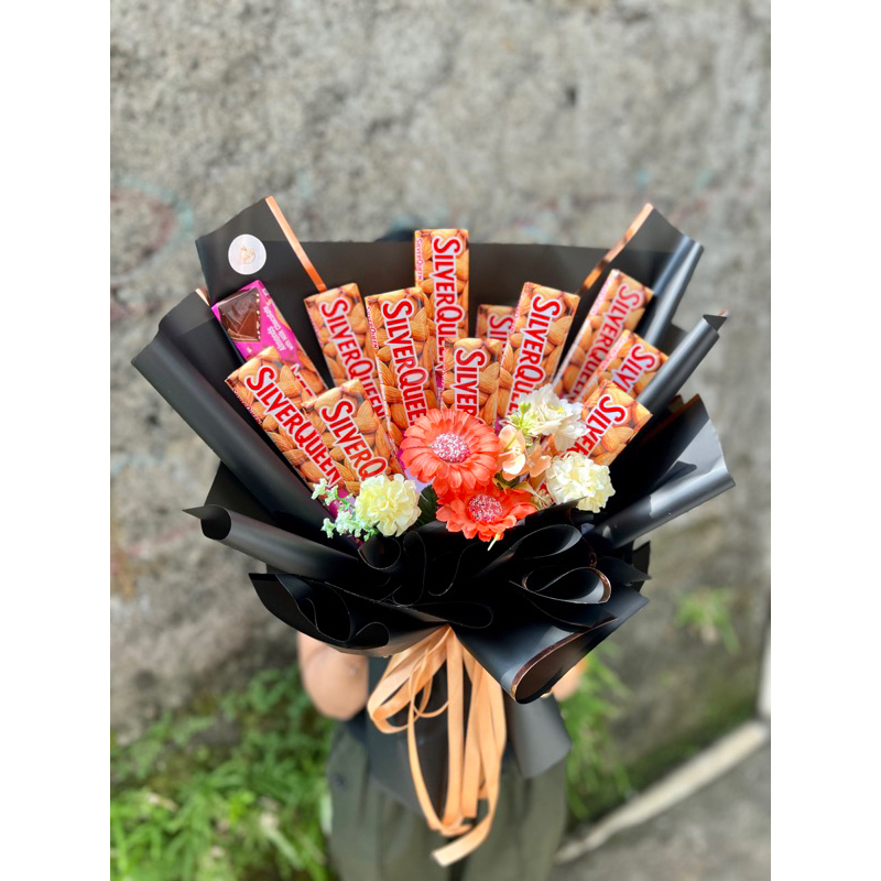 

TERIMA DADAKAN BUKET BUNGA SILVERQUEEN BIG SIZE