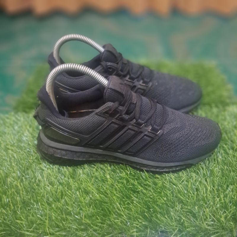 sepatu adidas ultraboost second